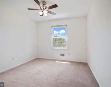 5 Robert Drive - Photo Thumbnail 32