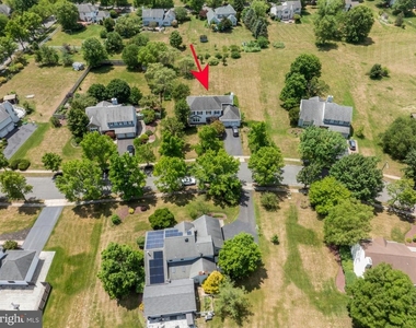 5 Robert Drive - Photo Thumbnail 2