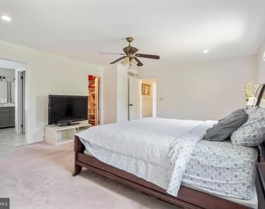 5 Robert Drive - Photo Thumbnail 31