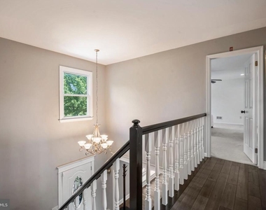 5 Robert Drive - Photo Thumbnail 16