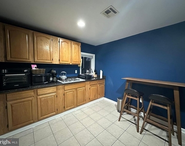 16 Linden Lane - Photo Thumbnail 5