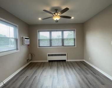 217 N Black Horse Pike - Photo Thumbnail 6