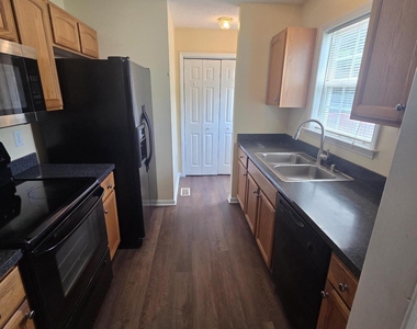 116 Cliffdale Road - Photo Thumbnail 15