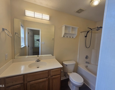 116 Cliffdale Road - Photo Thumbnail 4