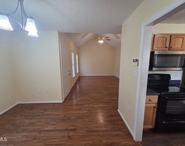116 Cliffdale Road - Photo Thumbnail 13