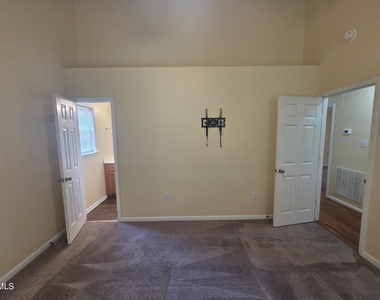 116 Cliffdale Road - Photo Thumbnail 9