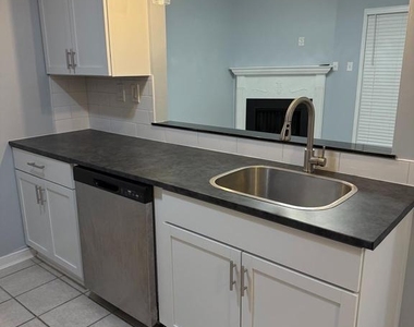 313 Gregorys Way - Photo Thumbnail 8