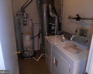 2907 Tarnbrook Drive - Photo Thumbnail 7