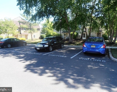 2907 Tarnbrook Drive - Photo Thumbnail 3