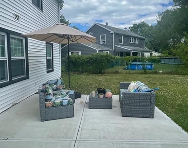 82 Bayberry Lane - Photo Thumbnail 4