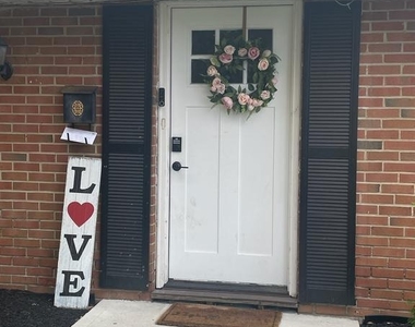 82 Bayberry Lane - Photo Thumbnail 2