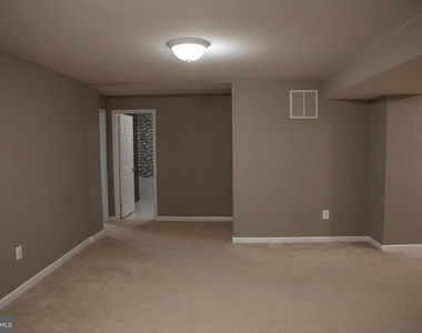 18136 Prestwick Terrace - Photo Thumbnail 30