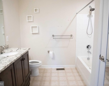 18136 Prestwick Terrace - Photo Thumbnail 38