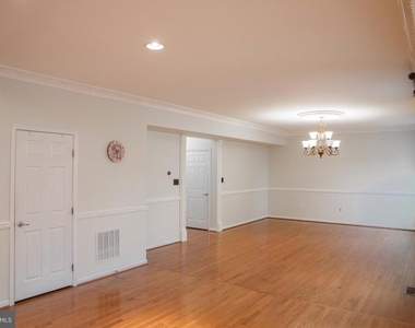 18136 Prestwick Terrace - Photo Thumbnail 10