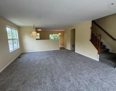 16100 Edenwood Drive - Photo Thumbnail 9