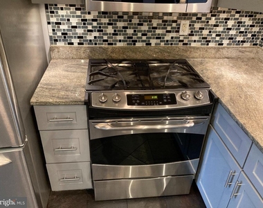 7905 Esther Drive - Photo Thumbnail 6