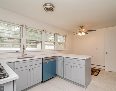 1916 Porter Avenue - Photo Thumbnail 16