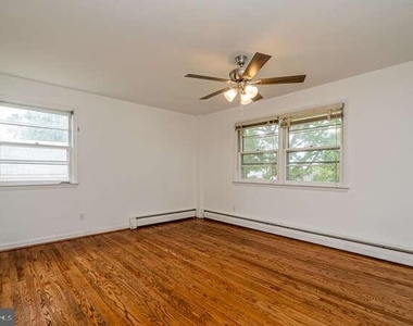 1916 Porter Avenue - Photo Thumbnail 69