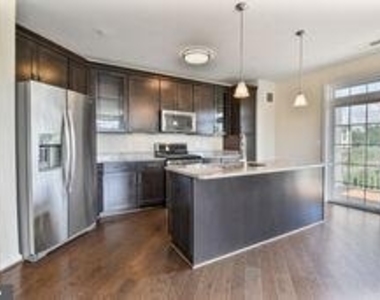 3911 Doc Berlin Drive - Photo Thumbnail 2