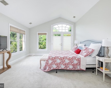 9304 Wildoak Drive - Photo Thumbnail 19