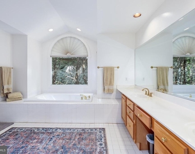9304 Wildoak Drive - Photo Thumbnail 21