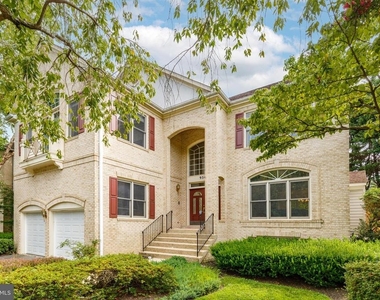 9304 Wildoak Drive - Photo Thumbnail 2