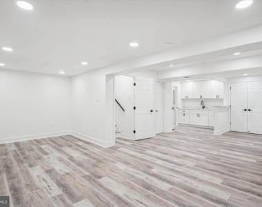 8648 Watershed Court - Photo Thumbnail 26