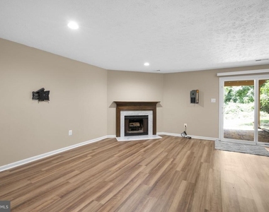 2915 Mozart Drive - Photo Thumbnail 27