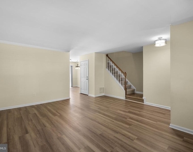 2915 Mozart Drive - Photo Thumbnail 5