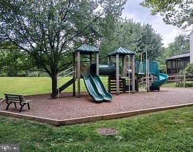 10 Augustine Court - Photo Thumbnail 30