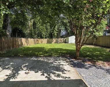 10313 Summit Avenue - Photo Thumbnail 18