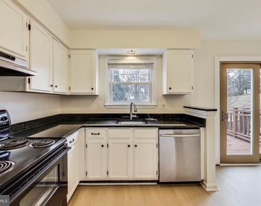 20488 Summersong Lane - Photo Thumbnail 10
