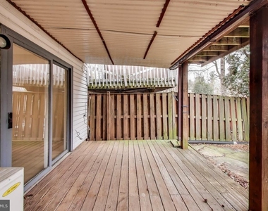 20488 Summersong Lane - Photo Thumbnail 32