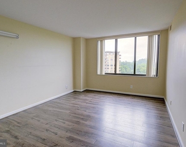 5225 Pooks Hill Road - Photo Thumbnail 9