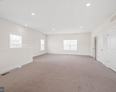 143 Rubens Drive - Photo Thumbnail 28