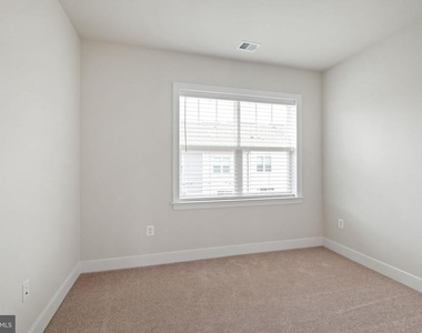 143 Rubens Drive - Photo Thumbnail 22