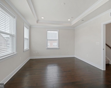 143 Rubens Drive - Photo Thumbnail 18