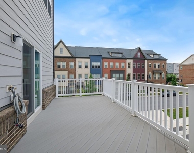 143 Rubens Drive - Photo Thumbnail 16