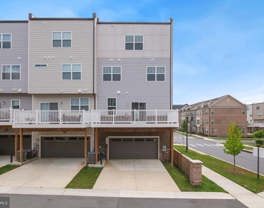 143 Rubens Drive - Photo Thumbnail 3