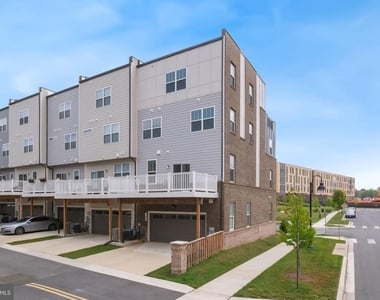 143 Rubens Drive - Photo Thumbnail 2