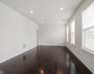 143 Rubens Drive - Photo Thumbnail 4