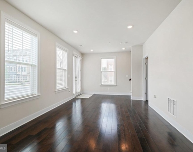143 Rubens Drive - Photo Thumbnail 5