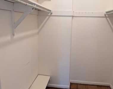 10401 Grosvenor Place - Photo Thumbnail 14
