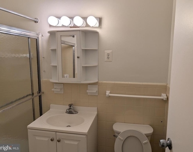 10401 Grosvenor Place - Photo Thumbnail 19