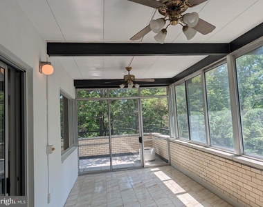 10401 Grosvenor Place - Photo Thumbnail 26