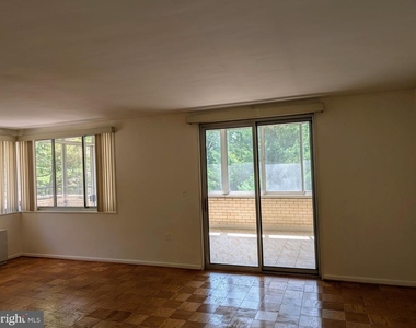 10401 Grosvenor Place - Photo Thumbnail 23