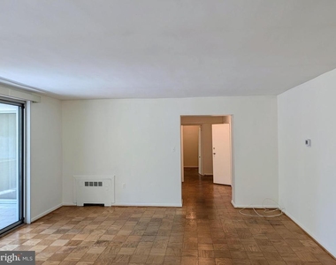 10401 Grosvenor Place - Photo Thumbnail 25