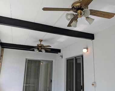 10401 Grosvenor Place - Photo Thumbnail 30