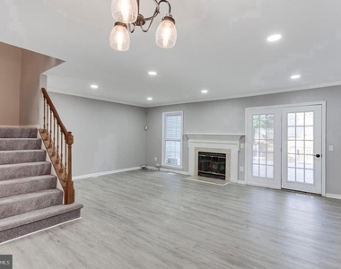304 Crescendo Way - Photo Thumbnail 4