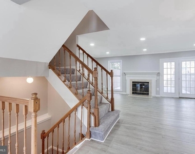 304 Crescendo Way - Photo Thumbnail 5